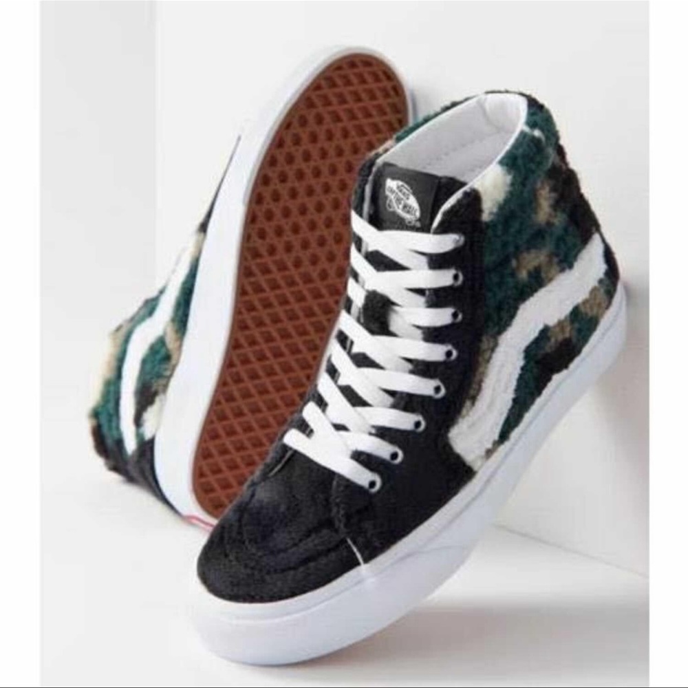 NEW Vans Sherpa Camo High Top Sneakers 9.5